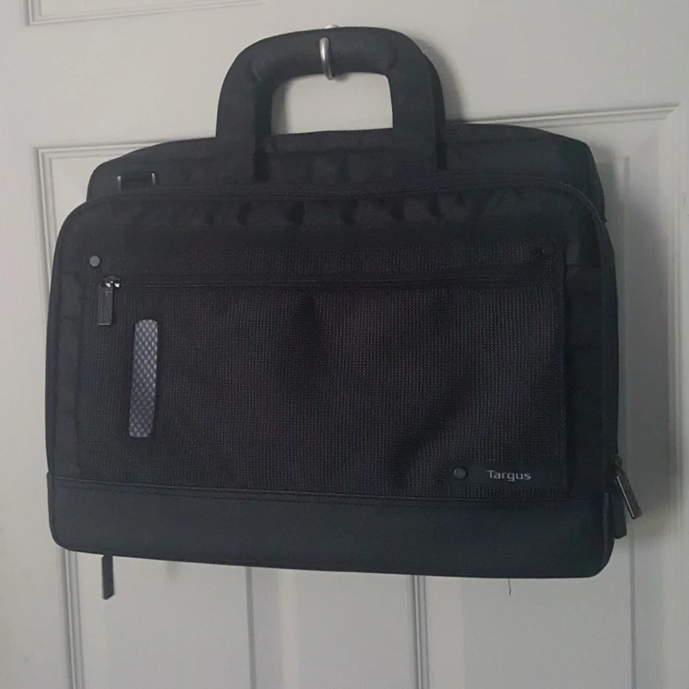 Targus Black 16
